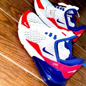 NIKE AIR MAX 270♥️🤍💙